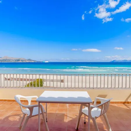 Beachfront Socias Playa By Sealand Villa
