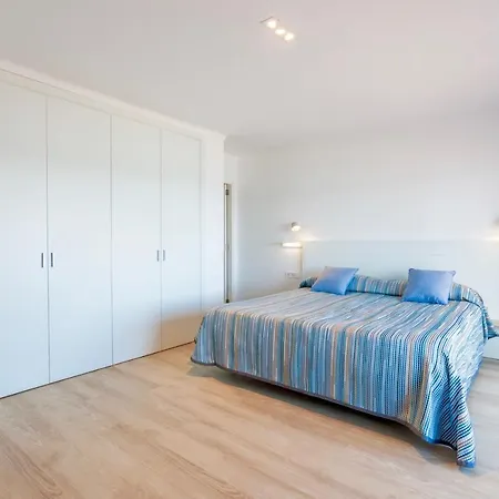 Villa Beachfront Socias Playa By Sealand